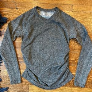 Figs Scrubs Salta Maternity Top, Size Small, Graphite